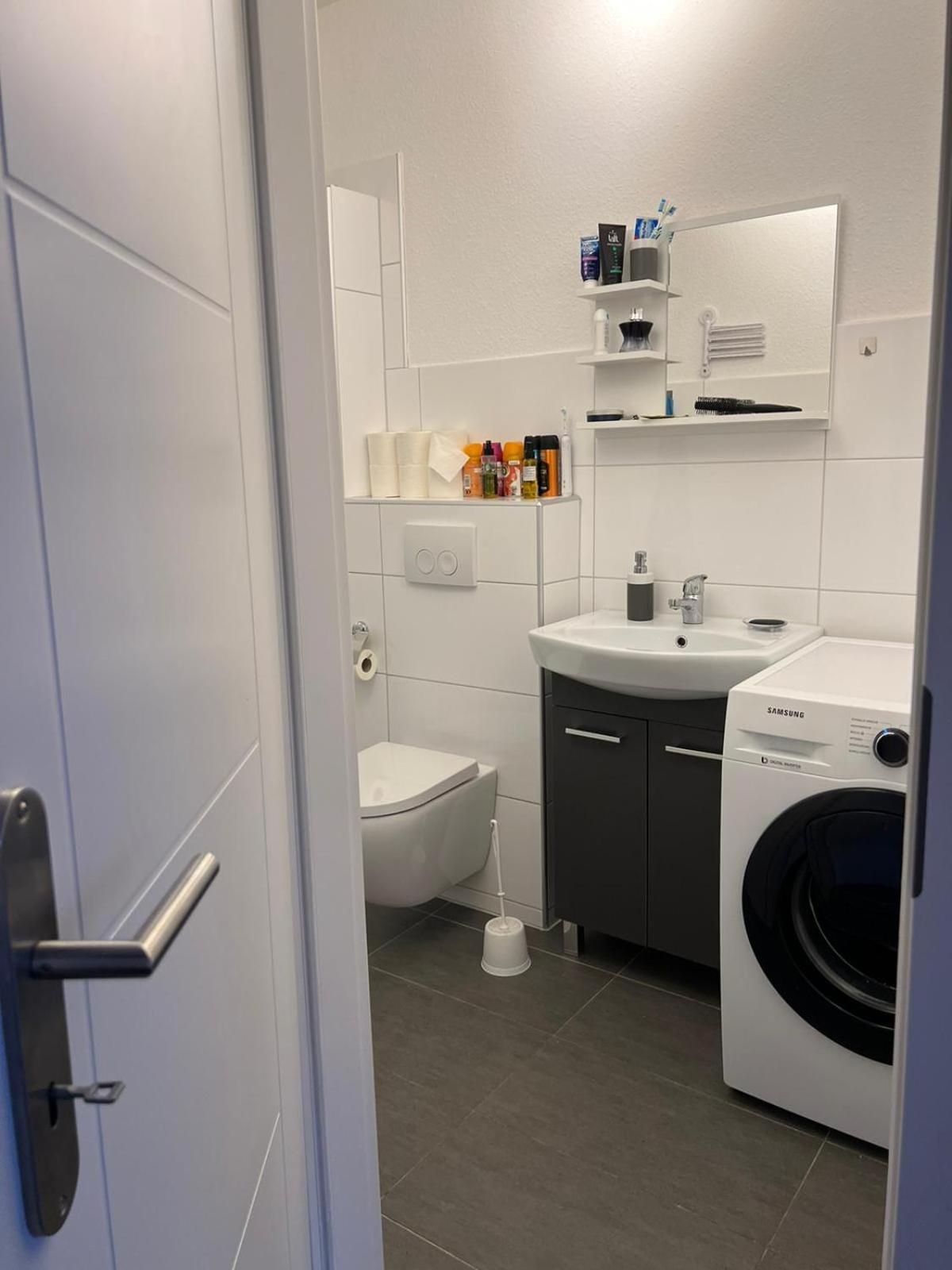 Moderne Und Helle Ferienwohnung Im Herzen Der Stadt Dortmund Buitenkant foto