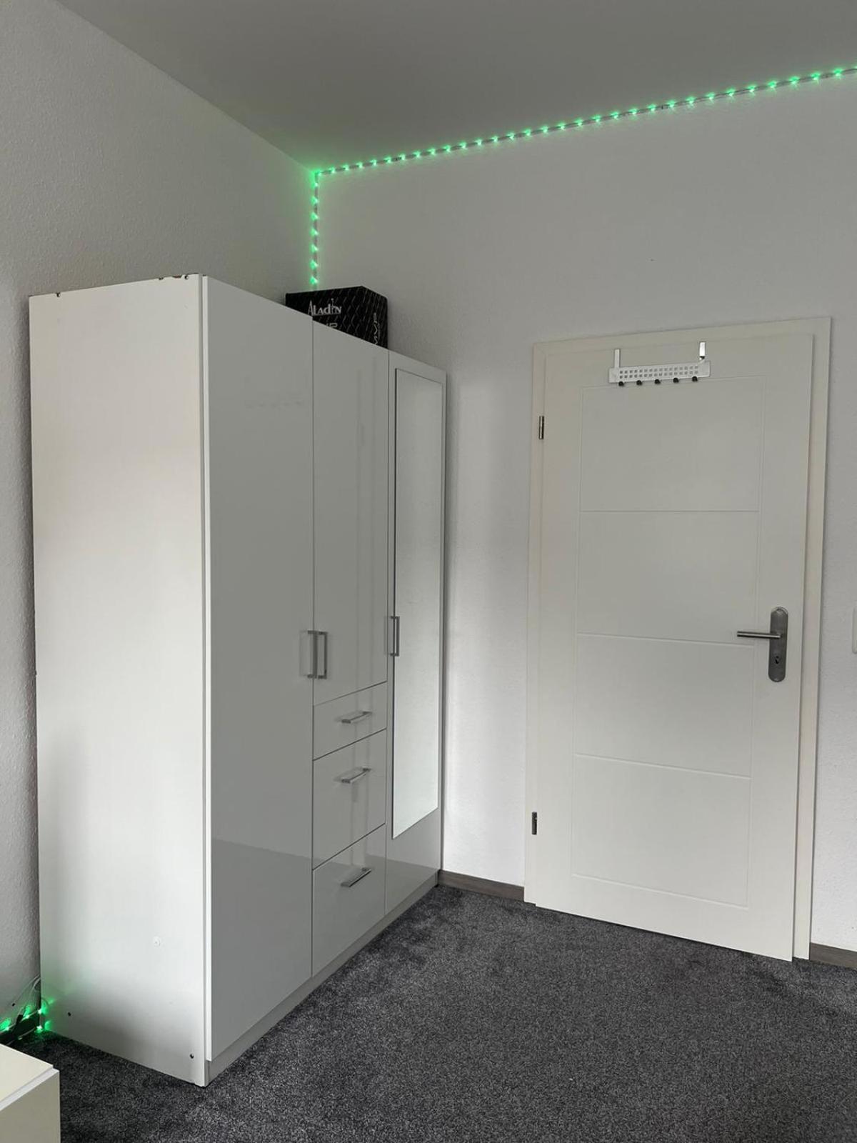 Moderne Und Helle Ferienwohnung Im Herzen Der Stadt Dortmund Buitenkant foto