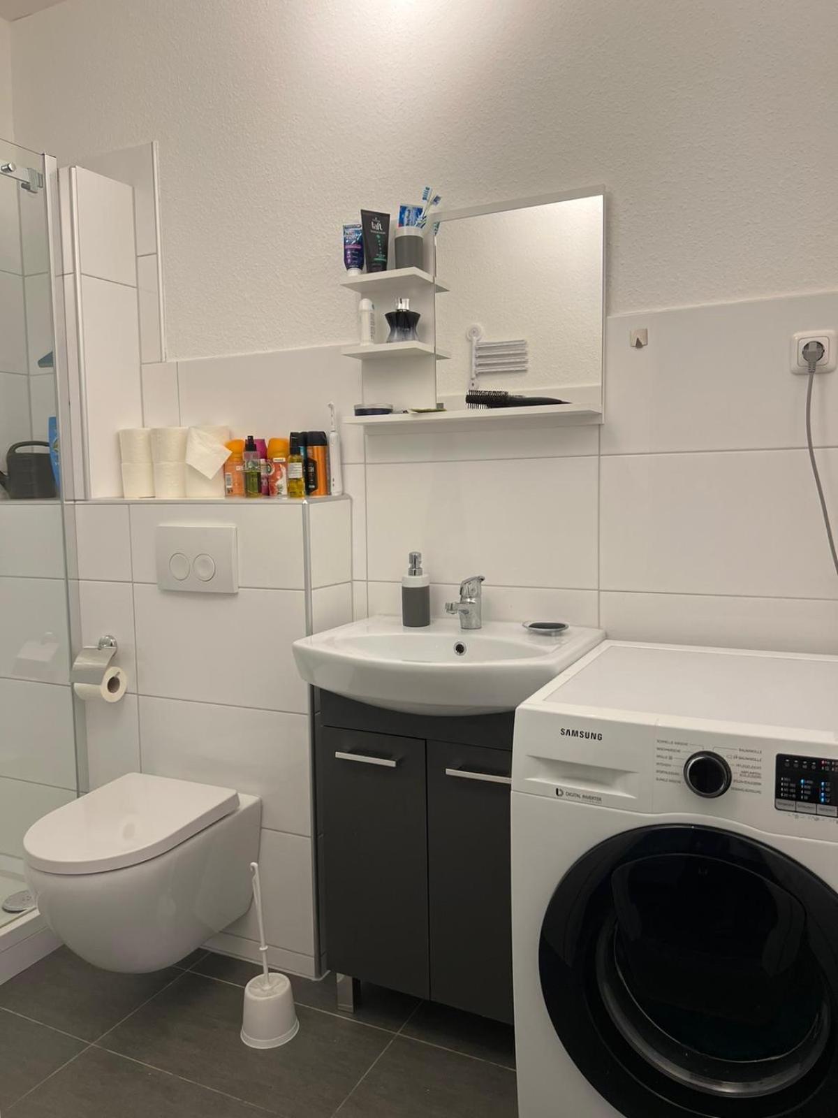 Moderne Und Helle Ferienwohnung Im Herzen Der Stadt Dortmund Buitenkant foto